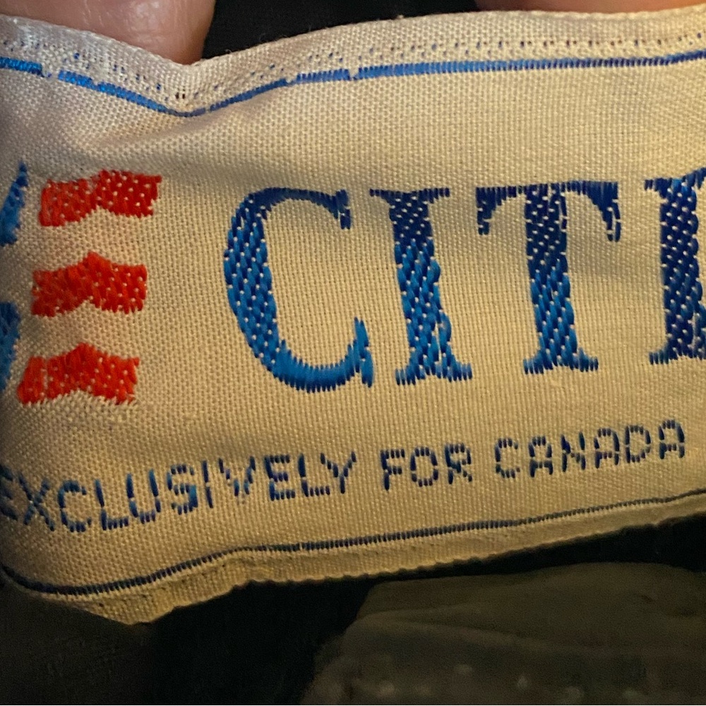 Vintage 💯 Leather High Waisted Shorts, Canadian Made, Citi, Size 8 - Picture 3 of 12
